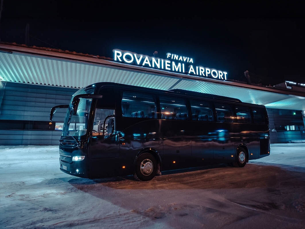 Bus rental in Ivalo