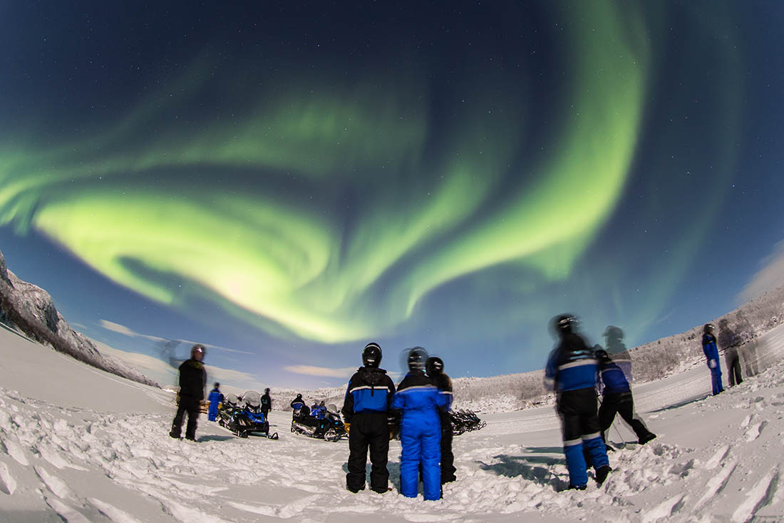 Private group transportation and VIP airport transfers for MICE travel in Finland